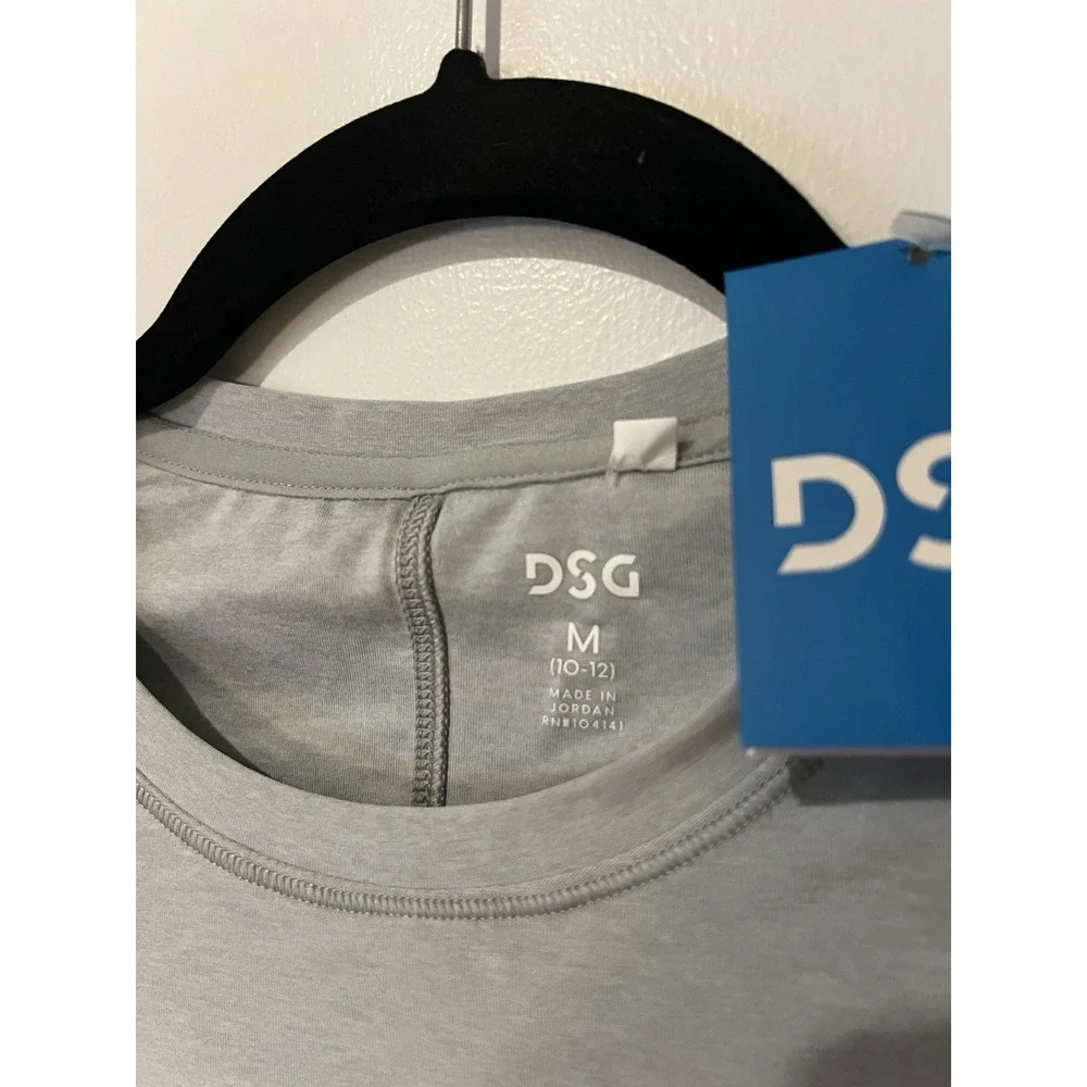 NWT DSG Girls Medium‎ 10-12 Movement Tee Light Heather Gray Short Sleeve Shirt